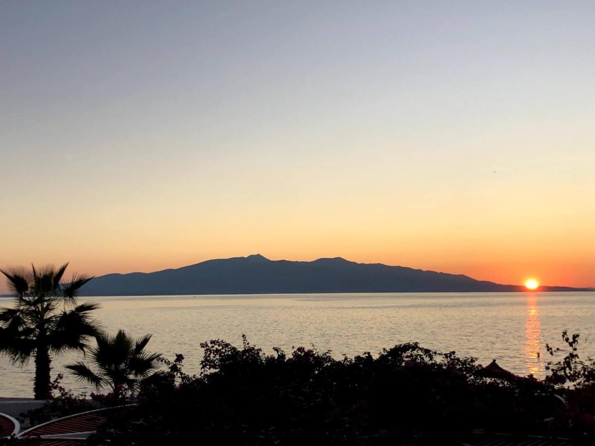 Sunset Apartment Saranda Bay Eksteriør bilde